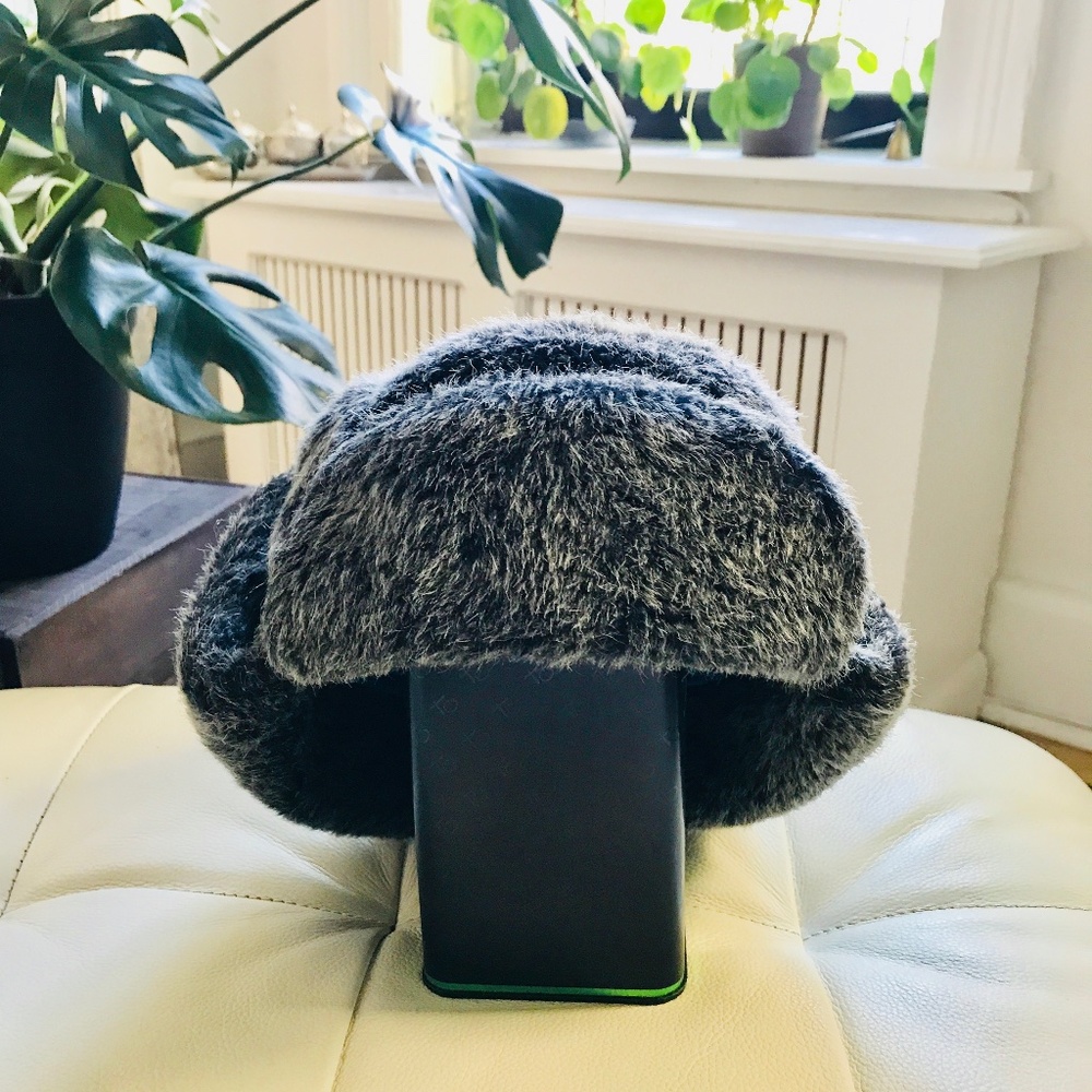 21Men Charcoal Faux Fur Hat Size M/L